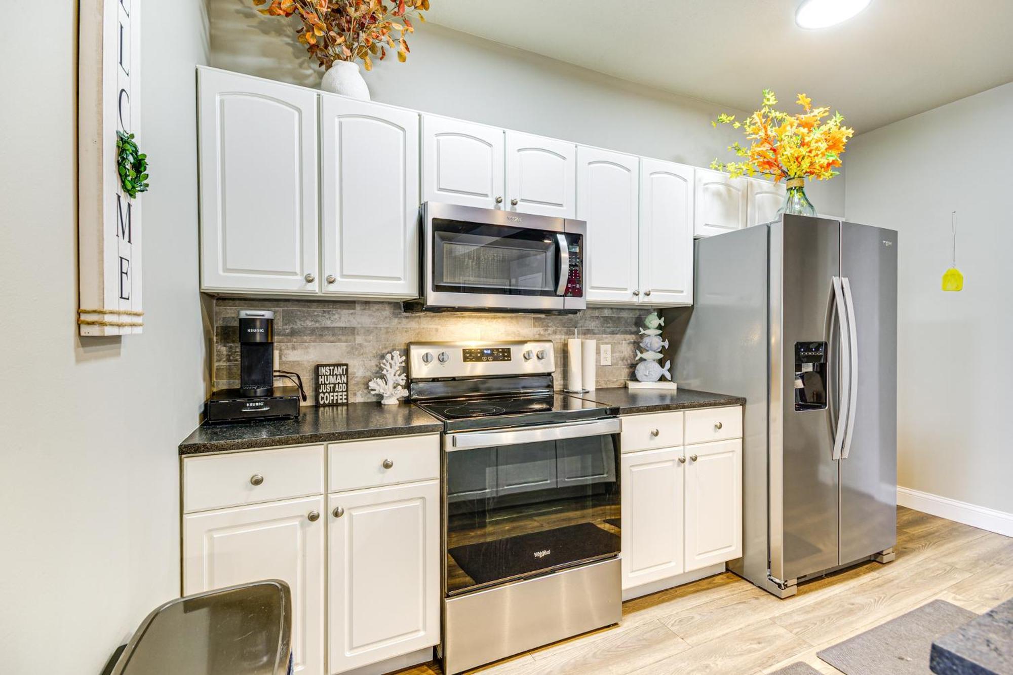 Waterfront Lake Ozark Condo With Deck And Pools Ngoại thất bức ảnh